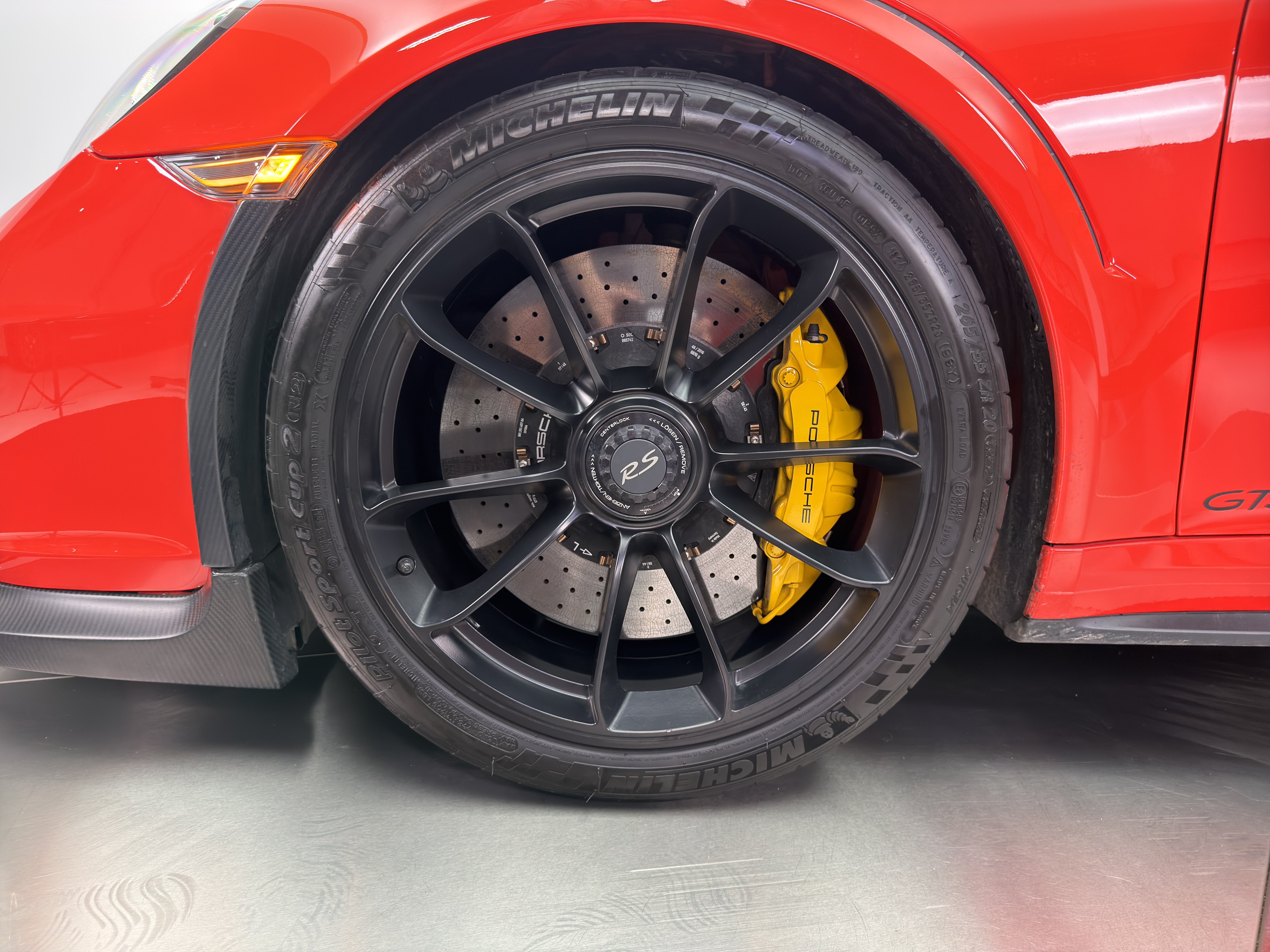 Used 2016 Porsche 911 GT3 RS RWD image 13