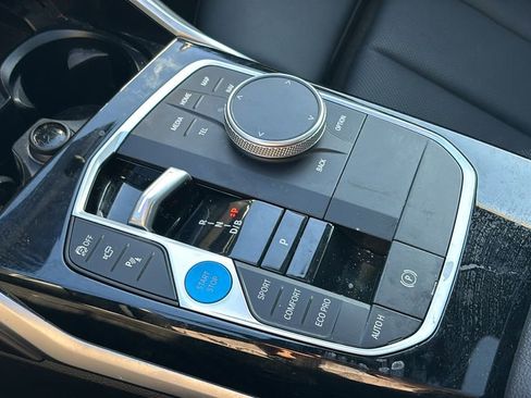 Used 2024 BMW i4 xDrive40i image 21