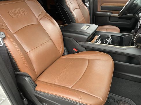 Used 2024 RAM 2500 Limited image 9