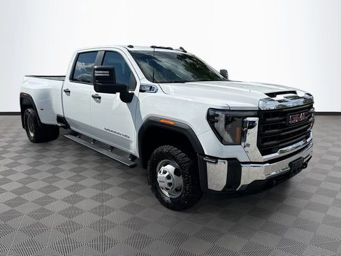 Used 2024 GMC Sierra 3500 Pro w/ Fleet Convenience Package RWD image 4
