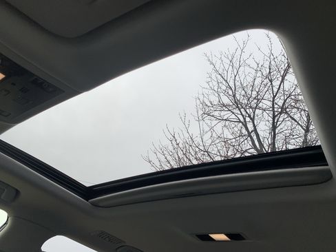 Used 2020 Lexus LX 570 4WD w/ Luxury Package image 28