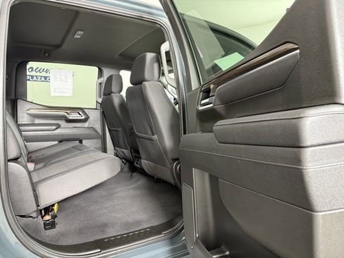 Used 2025 Chevrolet Silverado 1500 LT image 17