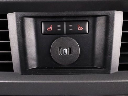 New 2026 Ford F250 Lariat w/ Black Appearance Package image 18