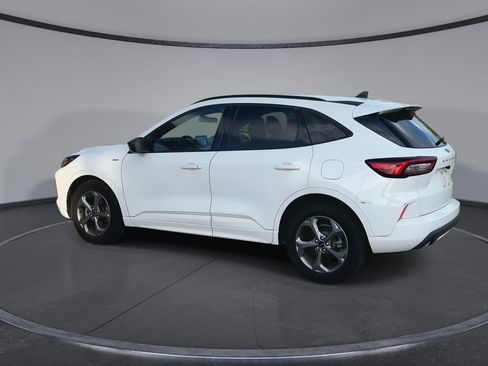 Used 2023 Ford Escape ST-Line w/ Cold Weather Package FWD image 6