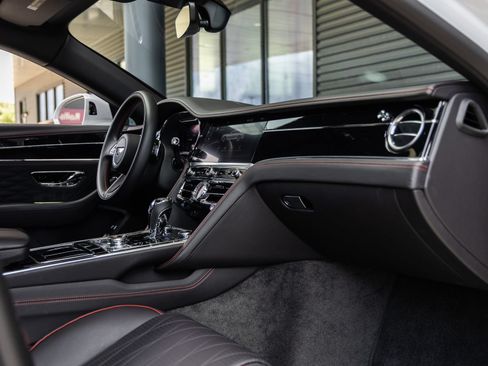 Used 2021 Bentley Flying Spur W12 AWD/4WD image 50