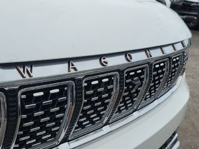 Used 2023 Jeep Grand Wagoneer Series III AWD/4WD image 8
