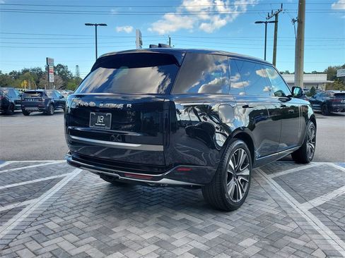 New 2026 Land Rover Range Rover Long Wheelbase SE image 5