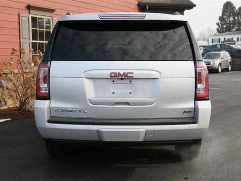Used 2019 GMC Yukon XL SLT w/ Open Road Package image 6