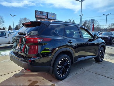 New 2026 Nissan Rogue SV image 10