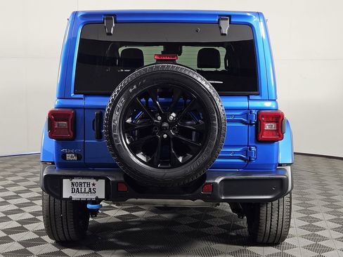 Used 2023 Jeep Wrangler Unlimited Sahara w/ Cold Weather Group image 4