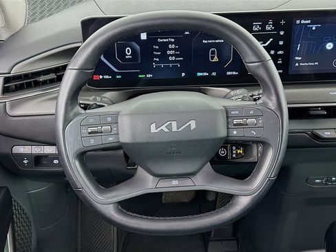 Used 2024 Kia EV9 Light Long Range image 18
