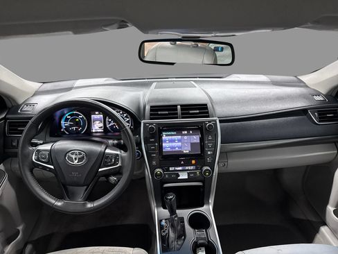 Used 2016 Toyota Camry XLE w/ Moonroof Package FWD image 34