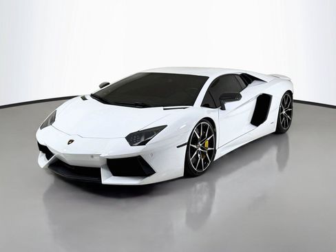 Used 2017 Lamborghini Aventador LP 700-4 AWD/4WD image 10