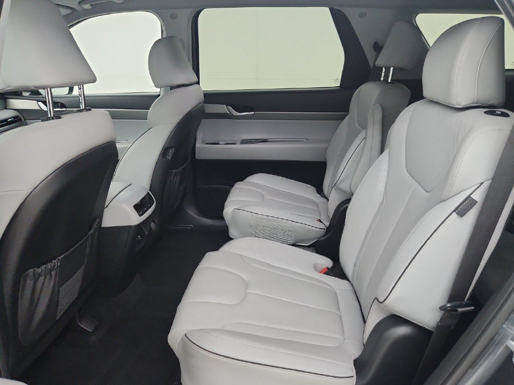 Used 2025 Hyundai Palisade SEL FWD image 33