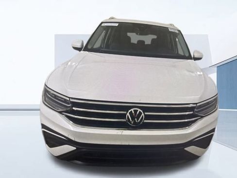 Used 2023 Volkswagen Tiguan SE image 20