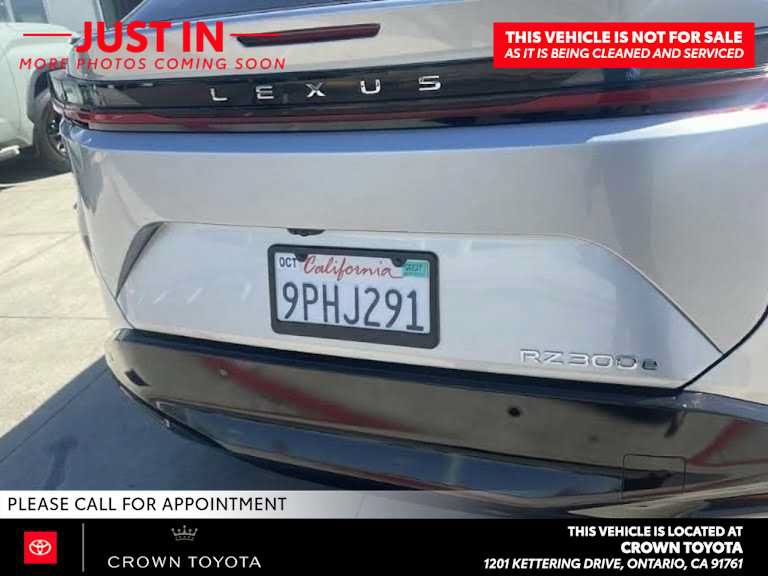Used 2024 Lexus RZ 300e Premium w/ Accessory Package (2T) FWD image 5