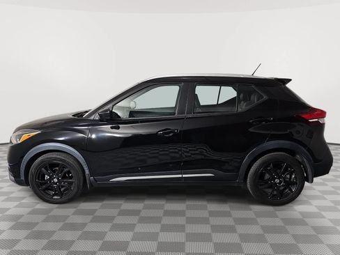 Used 2020 Nissan Kicks SR w/ SR Premium Package FWD image 5
