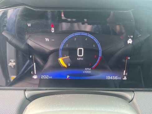 Used 2025 Chevrolet TrailBlazer RS w/ Convenience Package image 9