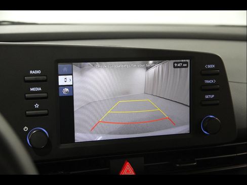 Certified 2025 Hyundai Elantra Sport FWD image 12