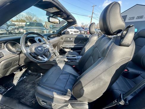 Used 2018 Ford Mustang Premium RWD image 11