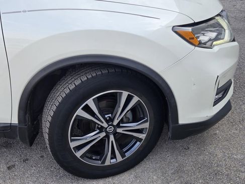 Used 2017 Nissan Rogue SL w/ SL Premium Package image 6