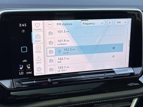 New 2026 Volkswagen Atlas Cross Sport SE image 21