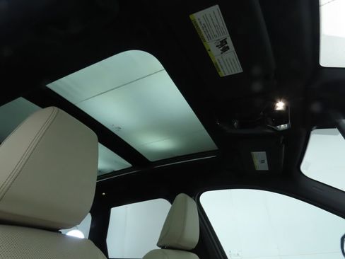 Used 2025 BMW X1 xDrive28i w/ Premium Package image 20