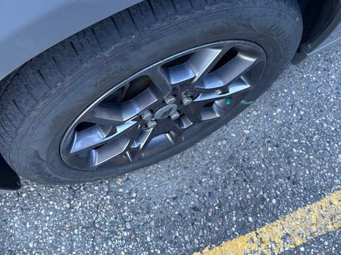 Used 2018 Dodge Charger GT AWD/4WD image 5