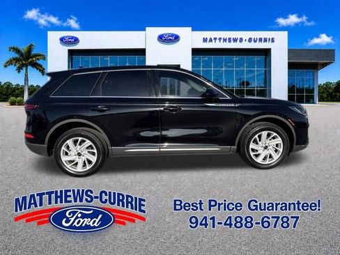Used 2023 Lincoln Corsair FWD image 3