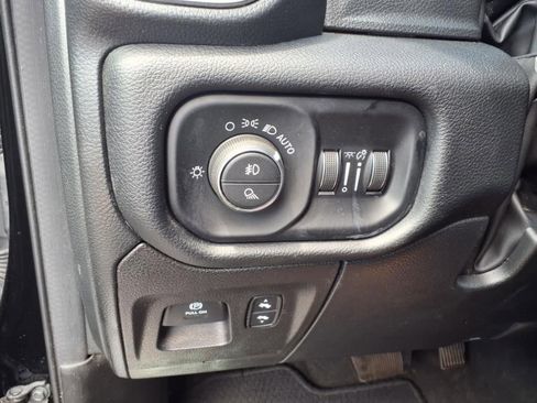 Used 2022 RAM 1500 Laramie w/ Sport Appearance Package image 17