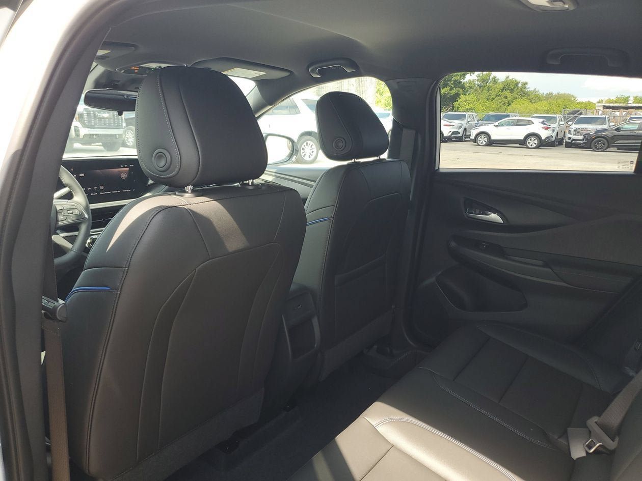 New 2026 Buick Envista Sport Touring w/ Convenience I Package FWD image 9