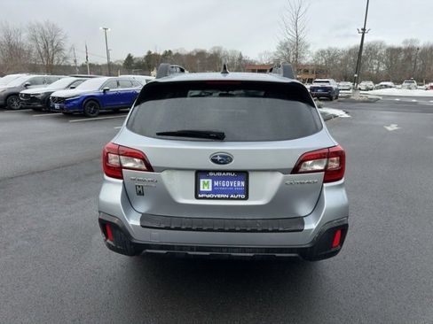 Used 2018 Subaru Outback 2.5i Premium image 7