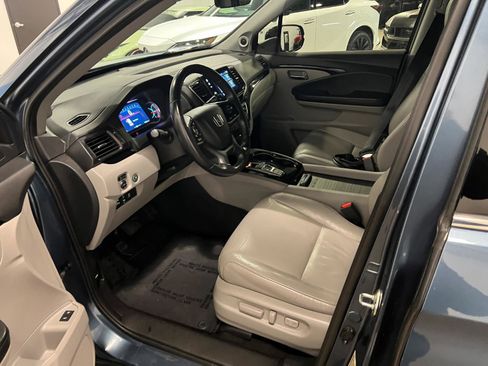 Used 2019 Honda Pilot Touring image 10