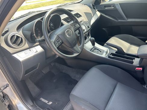 Used 2010 MAZDA MAZDA3 i Touring image 8