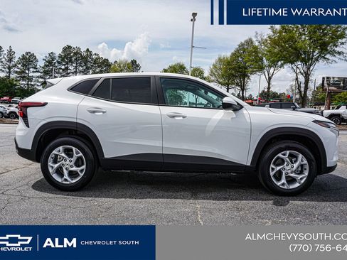 New 2026 Chevrolet Trax LS w/ LS Convenience Package image 10