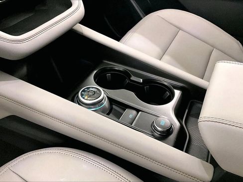 New 2026 Ford Explorer Active w/ Active Comfort Package image 16