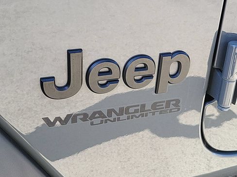 Used 2022 Jeep Wrangler Unlimited Sport AWD/4WD image 30