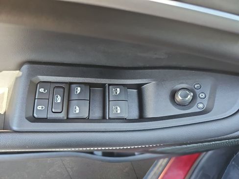 Used 2023 Jeep Grand Cherokee L Limited AWD/4WD image 26