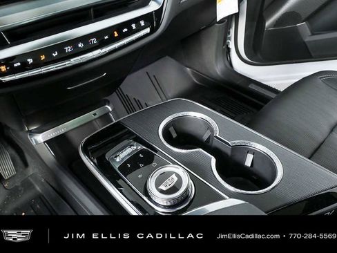 Certified 2025 Cadillac Lyriq Luxury w/ LPO, Floor Liner Package AWD/4WD image 16