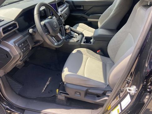 Used 2024 Toyota Tacoma SR5 AWD/4WD image 16