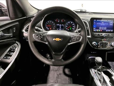 Used 2024 Chevrolet Malibu LT image 8