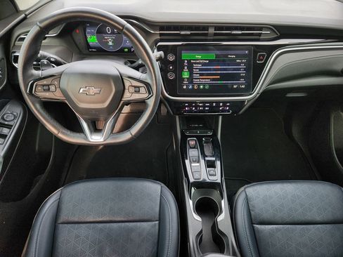 Used 2022 Chevrolet Bolt EUV LT w/ Convenience Package image 28