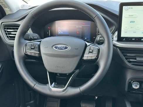 New 2025 Ford Escape SE image 6