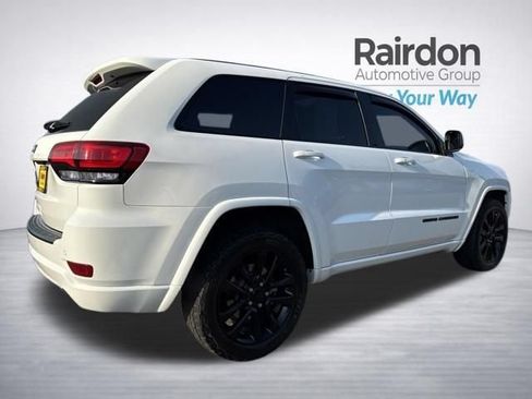 Used 2021 Jeep Grand Cherokee Laredo X AWD/4WD image 7