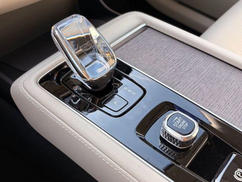 New 2026 Volvo XC90 B6 Ultra w/ Protection Package image 31