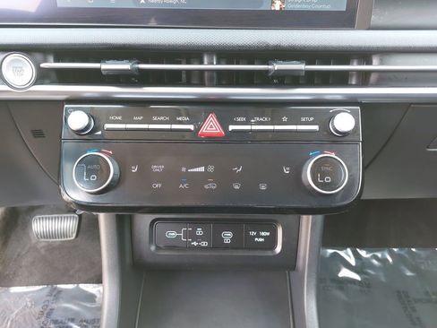 Certified 2025 Hyundai Tucson SEL AWD/4WD image 25