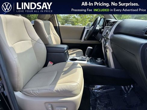 Used 2012 Toyota 4Runner Limited AWD/4WD image 12