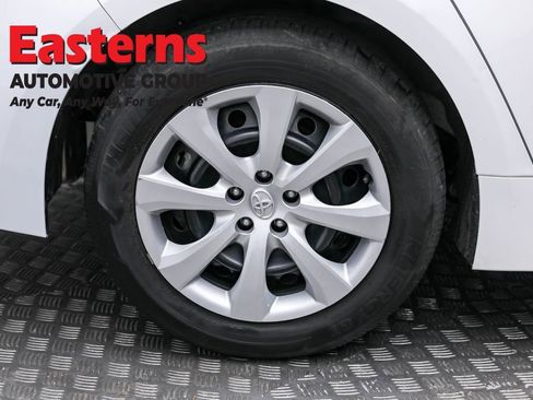 Used 2024 Toyota Corolla LE image 30