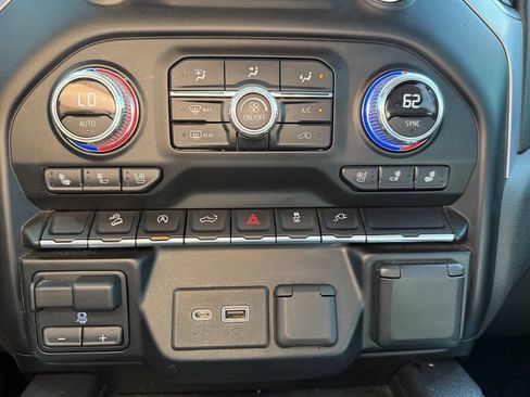 Used 2019 GMC Sierra 1500 SLT AWD/4WD image 19