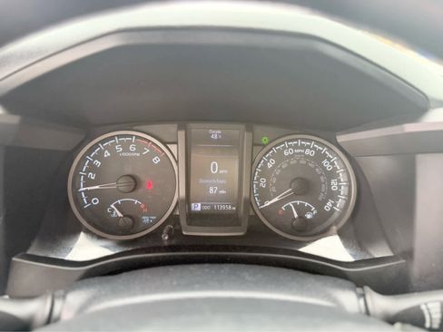 Used 2019 Toyota Tacoma TRD Off-Road image 23